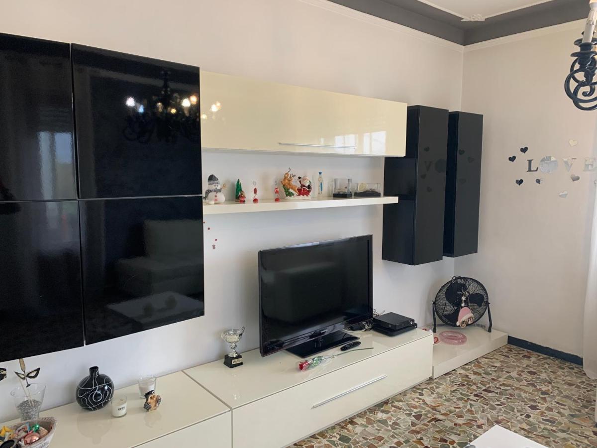 La casa di Vale Appartamento Marina di Massa Esterno foto